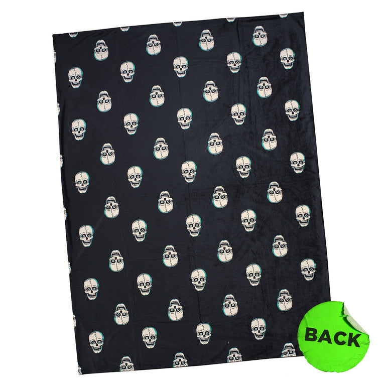 Beistle Flaming Skull Throw Blanket